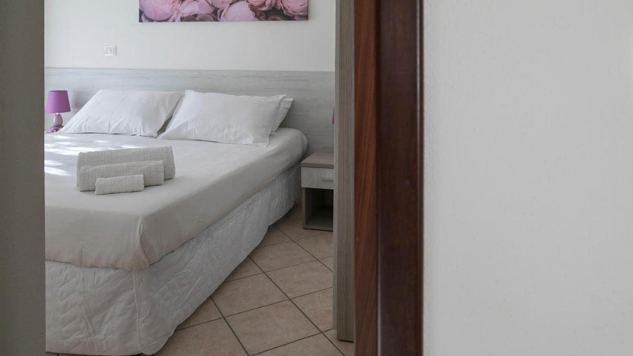 Oasi In Centro - Cala Gonone Apartment ภายนอก รูปภาพ