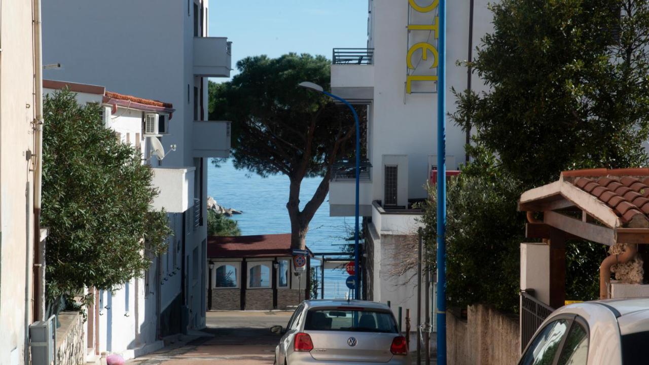 Oasi In Centro - Cala Gonone Apartment ภายนอก รูปภาพ