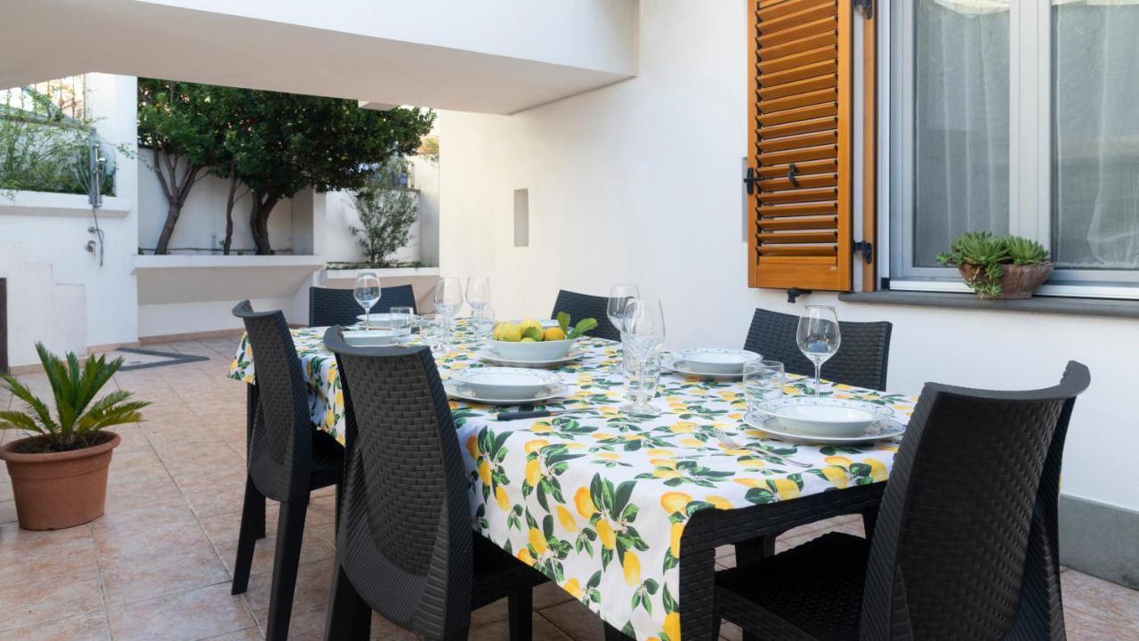 Oasi In Centro - Cala Gonone Apartment ภายนอก รูปภาพ