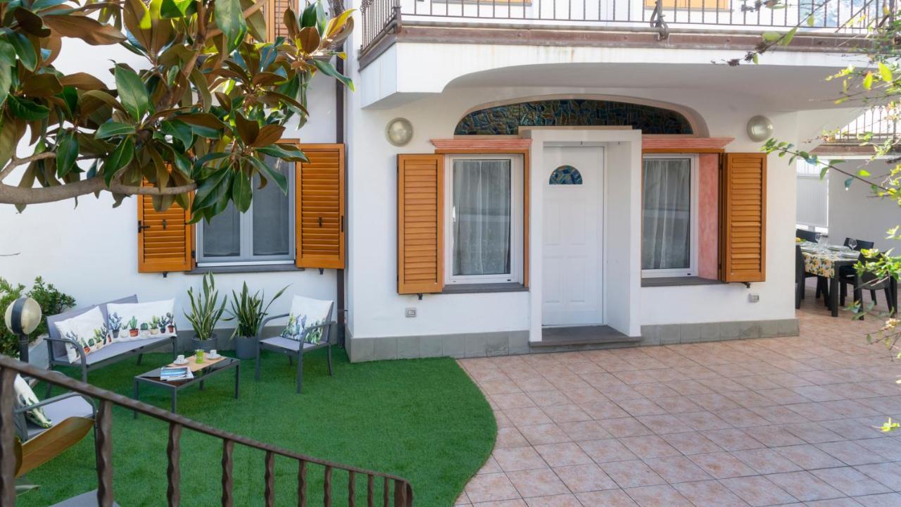 Oasi In Centro - Cala Gonone Apartment ภายนอก รูปภาพ