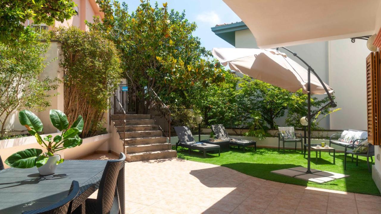 Oasi In Centro - Cala Gonone Apartment ภายนอก รูปภาพ